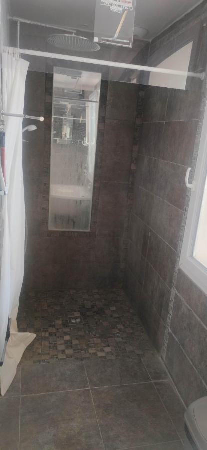 Logement Chambre Seul En Supplement Ou Dortoir Mixte Roquemaure  Exterior photo